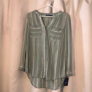 Women’s Green and White Blouse